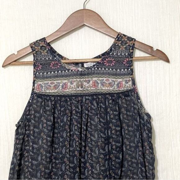 Patrons of Peace Floral and Paisley Sleeveless Small - Picture 3 of 8